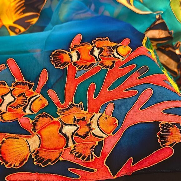 Silk chiffon Lee Caldwell tropical ocean fish hand painted scarf 29” square - Picture 11 of 14